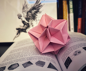 Pink Origami Kusudama Star – Polyhedra Origami